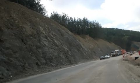 ИПБ: Корупция на АМ „Европа“