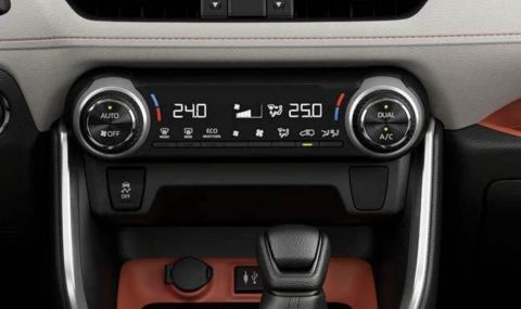 Бивш шеф на Apple смята, че физическите бутони ще се завърнат в автомобилите