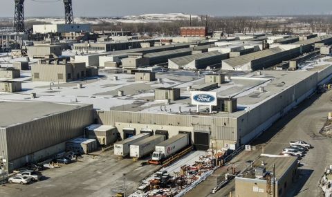 Ford изтегля 200 000 автомобила с повишена проходимост поради опасност от пожар