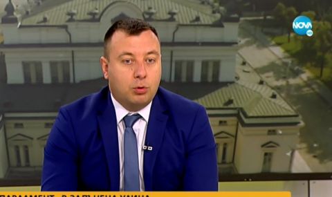 Петър Петров: Доверието на гражданите към парламента е сринато