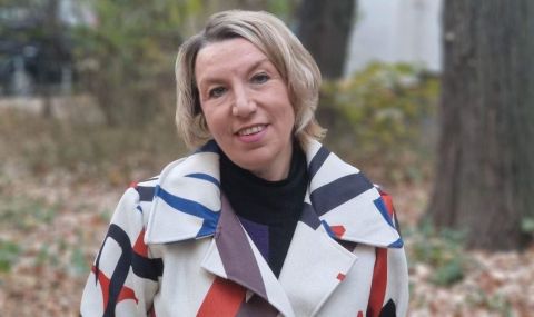 Какво се случва в ДСБ? Пред ФАКТИ говори изключената Елена Спасова