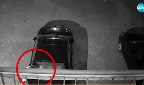 Кой и защо счупи стъклата на автомобил в Пловдив