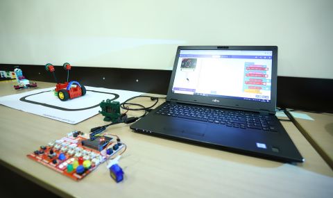 От БАСКОМ искат иновации и съдържание, вместо ремонти и техника за STEM училищата