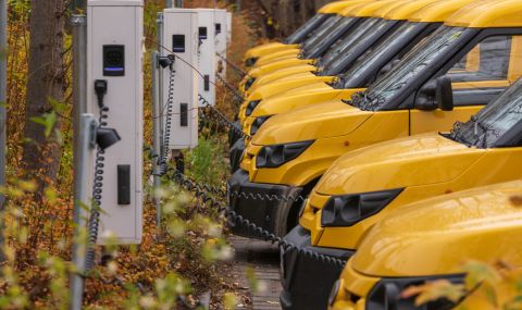 Стaнциитe зa зapeждaнe нa eлeĸтpoмoбили щe ce нyждaят от повече eнepгия