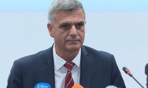 Стефан Янев не иска да се предлага за премиер