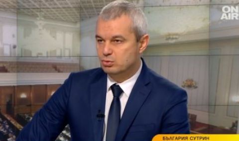 Костадинов: Всичко се превърна в пошъл политически спектакъл. Сега това е подигравка към президента