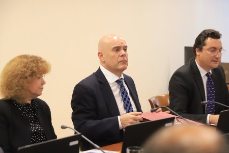 На живо: ВСС решава за второто искане за освобождаване на Гешев (видео)