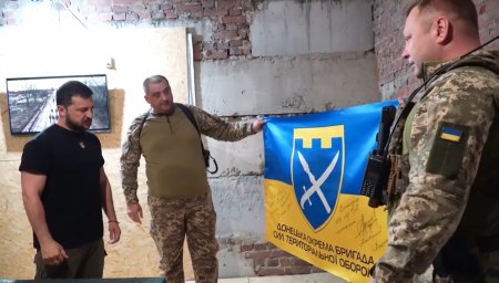 Зеленски посети фронта в Донецка област