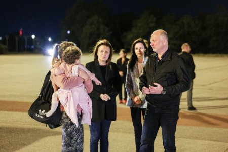 Втора група от 87 българи, евакуирани от Израел, се прибра у нас