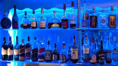 Как Латвия стана най-големият износител на вино и уиски за Русия