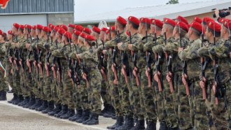 Предизборно политиците пак се заиграха с темата за изпращане на войски в Украйна