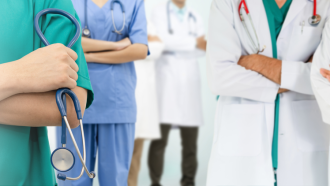 Кой и как определя заплатите в здравеопазването