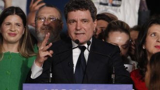 При над 95% обработени протоколи в Румъния проевропейският кандидат Никушор Дан печели с 54,22%