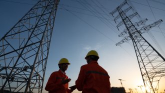 Токови, климатични и кибер удари върху уязвимата енергетика на Европа