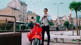 От Шанхай до Русе: Историята на първия български електрически скутер