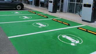 От страст към електромобилите до бурно растяща зарядна мрежа в България