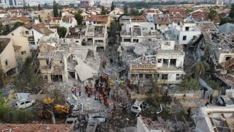 Израел и Иран си разменят ракетни удари, две израелски жертви, експлозии  в Тел Авив, Йерусалим и Техеран