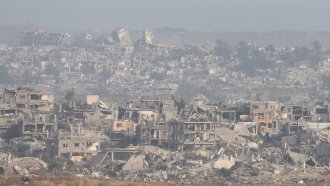 Най-малко 60 души са убити при израелски атаки в Газа