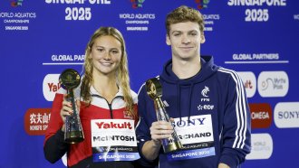 Плуване от ново измерение: Царят Леон Маршан и царицата Съмър Макинтош