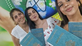 Все повече ромски ученици се явяват и издържат матурите