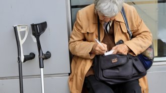 Пенсиит падат при осъвременяване само по инфлацията