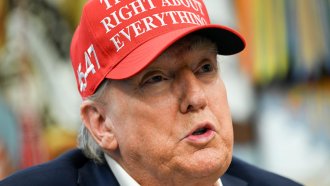 Тръмп готви военен контрол и в Чикаго. Демократите: Злоупотребява с власт