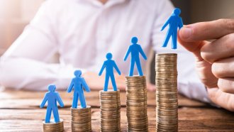 Разходите за персонал в държавата достигат рекордни нива