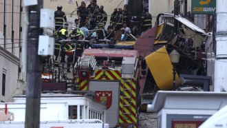 Ден на национален траур в Португалия, след като 15 души загинаха при дерайлиране на фуникуляр