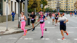 Близо 8000 души от 66 страни участват в Софийския маратон