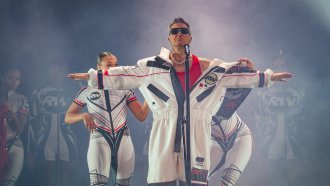 Отмениха концерта на Роби Уилямс в Истанбул заради обвинения, че е „ционист“