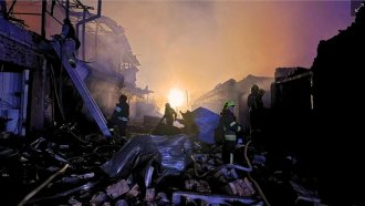 Двама убити при руската въздушна атака в Киев, а няколко руски летища бяха затворени