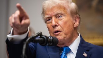 Израел и „Хамас“ подписаха първата фаза на мирно споразумение за Газа