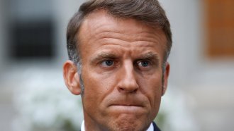 Рекорден спад в рейтинга на Макрон