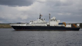 Британският флот е прихванал руска корвета и танкер в Ламанша