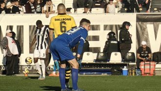 Вратарят на Ботев (Пд) бе ударен с бутилка в главата от агитката на Локо (Пд)