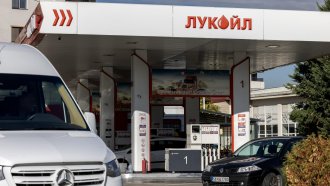 Лукойл България: Всичките ни бензиностанции работят и ще продължат да работят нормално