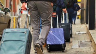 Общ онлайн билет за автобус, влак, самолет и кораб е заложен в нов закон