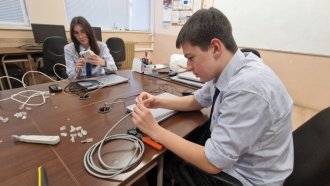 Все повече ученици с висок бал избират дуално обучение