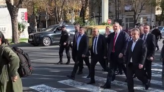 Преди партийния митинг Пеевски говори в Кърджали за „нас“ и „те“ (обновена)