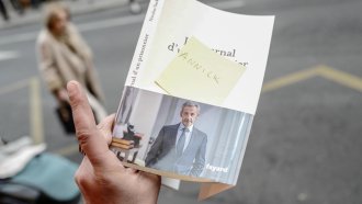 Саркози публикува дневник за 20-дневния си престой в затвора