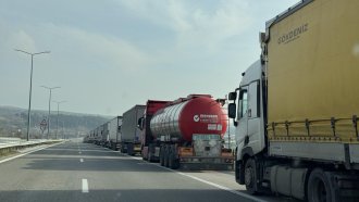 Дублиращи гранични пунктове с Турция и Сърбия ще облекчават трафика