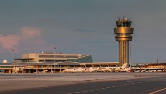 Авиокомпаниите са призовани да избягват въздушното пространство на Иран