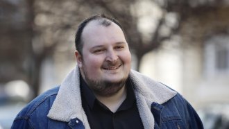 Модерни блокове със септични ями, незаконна канализация по новите тротоари: има ли оправия